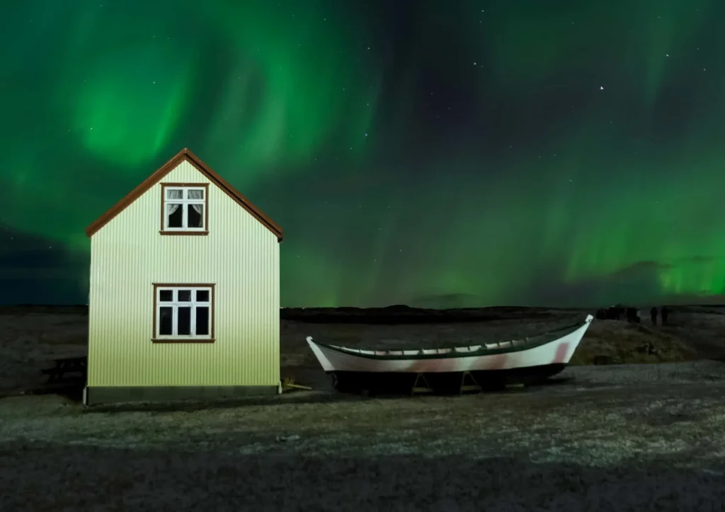 A Complete Guide to the Northern Lights: Iceland’s Celestial Spectacle